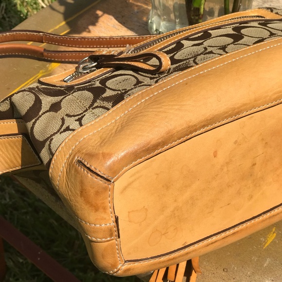 🎉🎉🎉SALE!!!Authentic Coach Purse - Picture 3 of 5